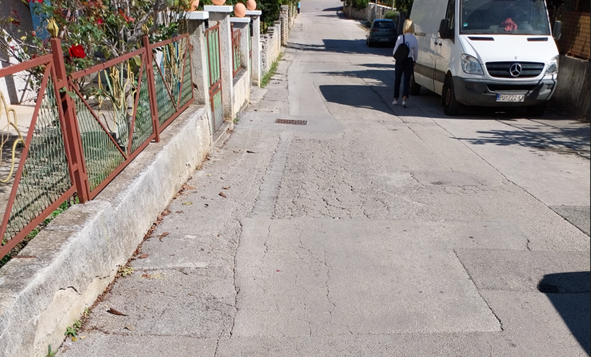 Sanacija kolnika na dijelu Ivančićeve ulice