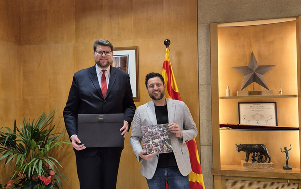 Gradonačelnici Grbin i Viñuales